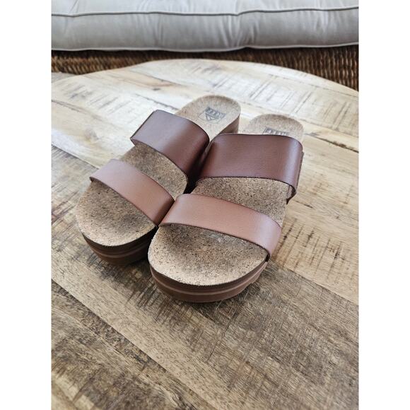 REEF Brown Cushion Vista Hi Platform Sandals Women's Size 8 - Picture 2 of 12